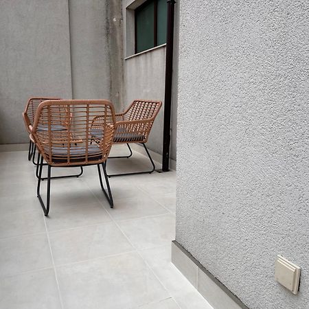 Botabara 312 Self Catering Beach Apartment Pomorie Esterno foto
