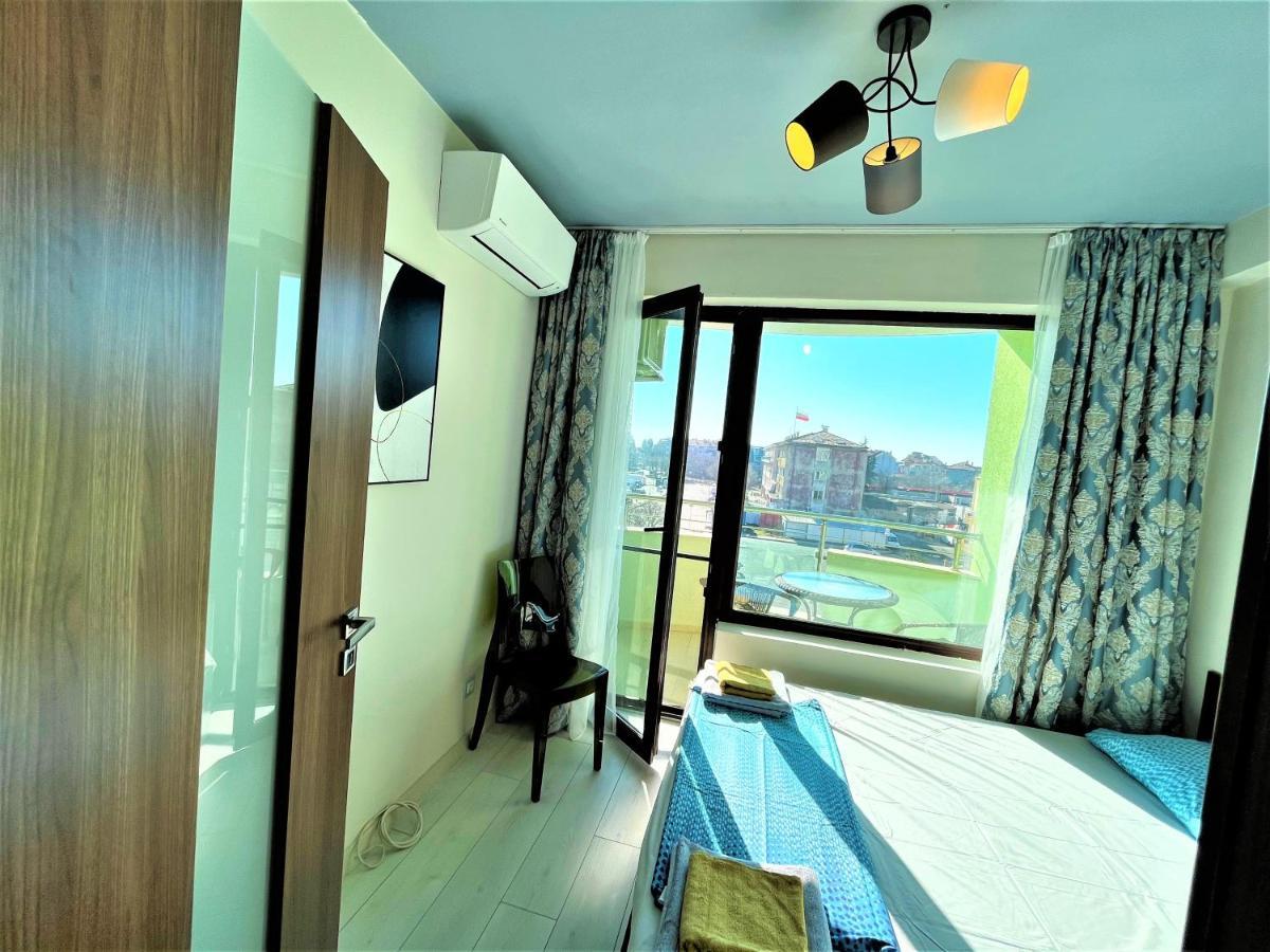 Botabara 312 Self Catering Beach Apartment Pomorie Esterno foto