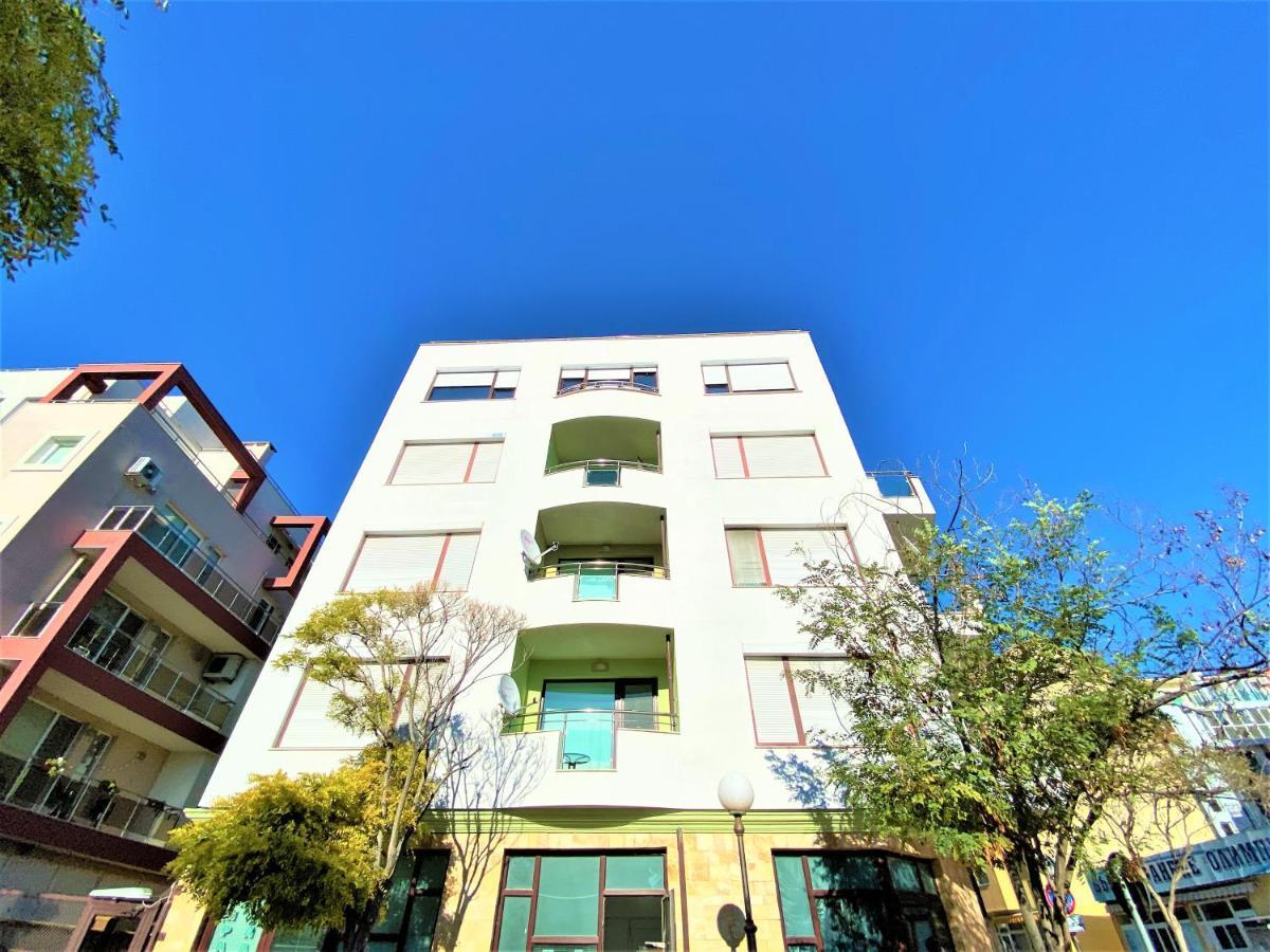 Botabara 312 Self Catering Beach Apartment Pomorie Esterno foto