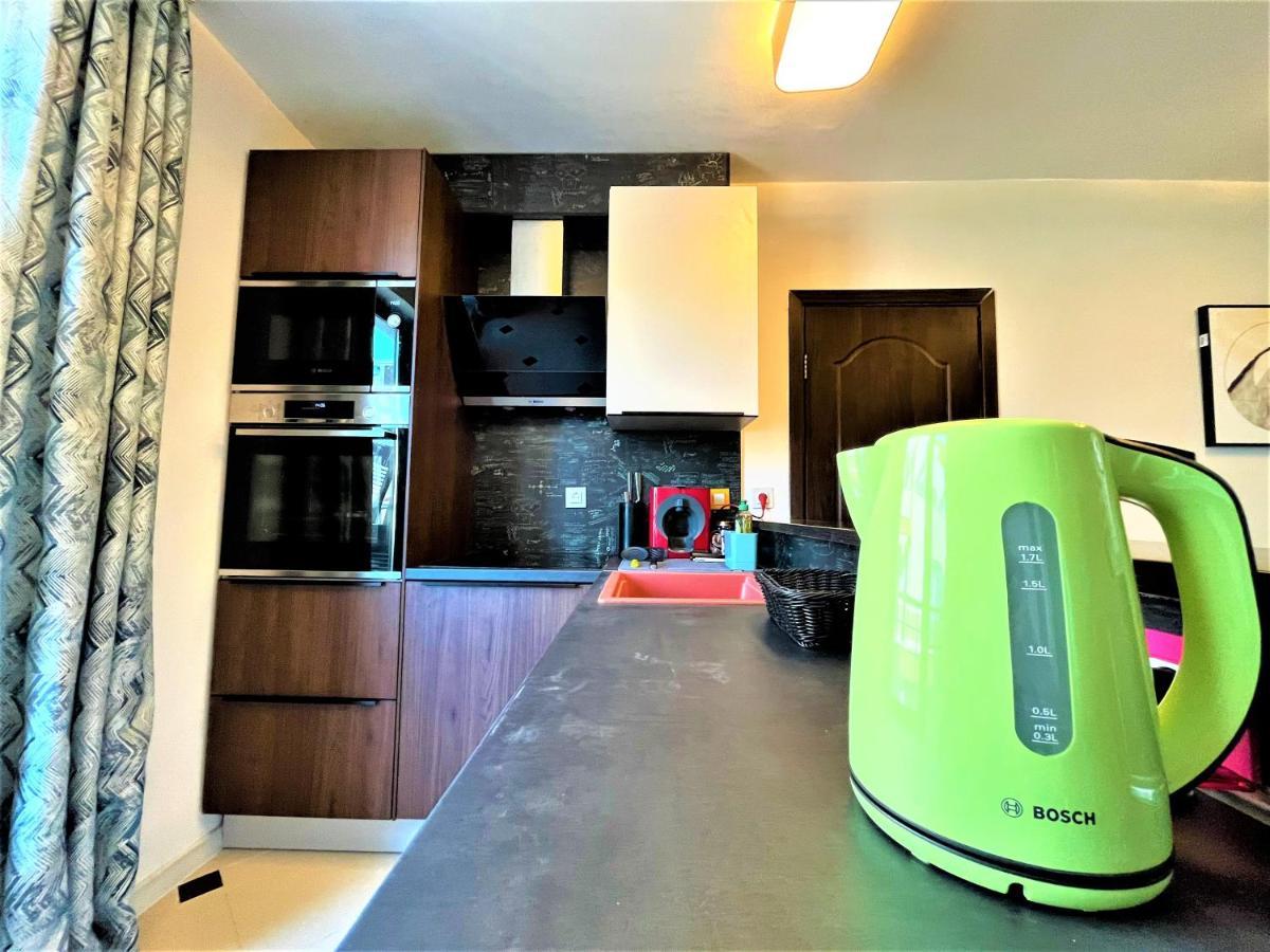 Botabara 312 Self Catering Beach Apartment Pomorie Esterno foto