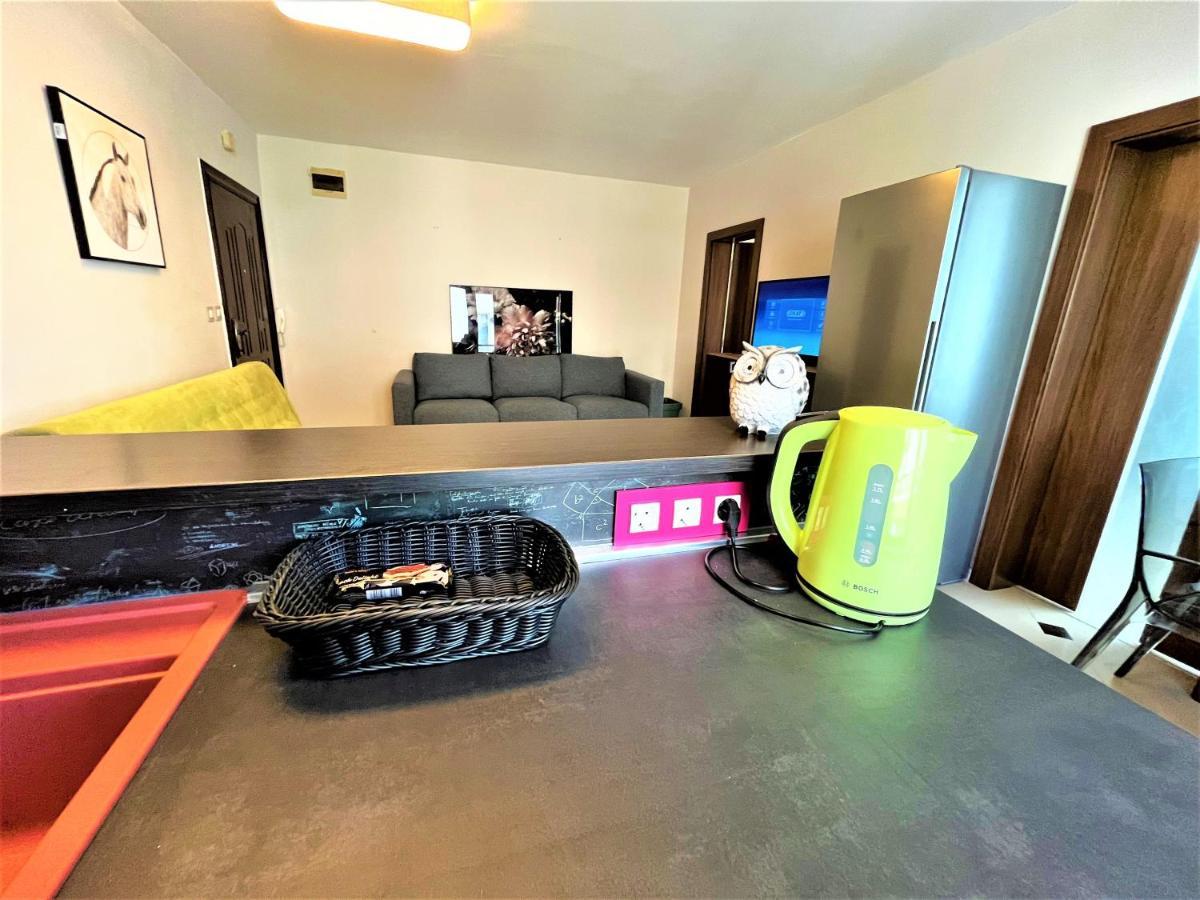 Botabara 312 Self Catering Beach Apartment Pomorie Esterno foto
