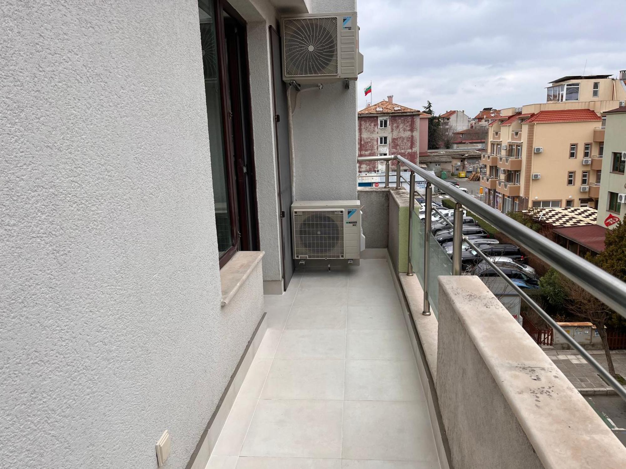 Botabara 312 Self Catering Beach Apartment Pomorie Esterno foto